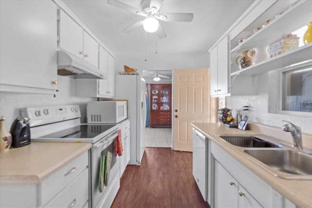 3197 Normandy Dr, Port Charlotte, FL 33952 - kitchen featuring white appliances, under cabinet range hood, ceiling fan, and light countertops