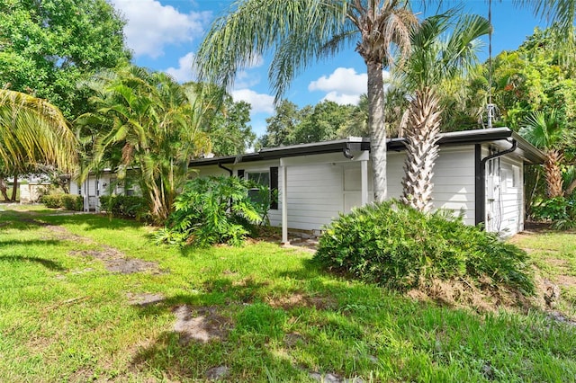 4996 49th St, Vero Beach, FL 32967 - view of grassy yard