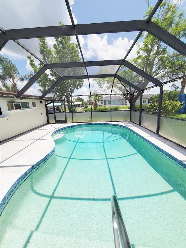 3456 Highlands Rd, Punta Gorda, FL 33983 - outdoor pool with a patio area and glass enclosure