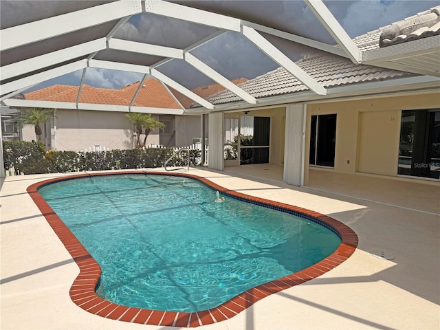 1128 Rum Cay Ct, Punta Gorda, FL 33950 - swimming pool with a patio and glass enclosure