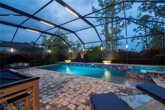 11105 Balfour St E, Venice, FL 34293 - view of swimming pool featuring a patio, a pool with connected hot tub, and glass enclosure