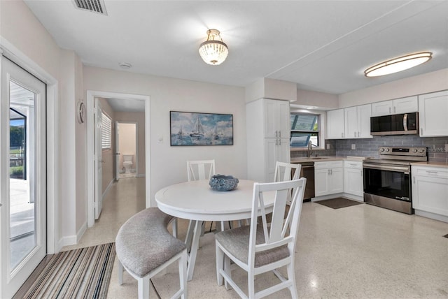 4244 Harbor Blvd, Port Charlotte, FL 33952 - view of dining area