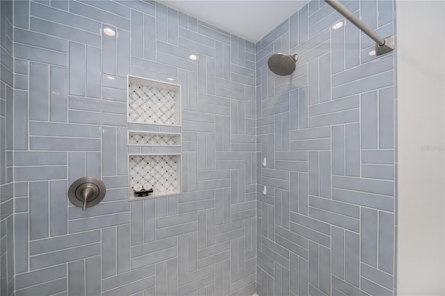 21539 Gladis Ave, Port Charlotte, FL 33952 - bathroom featuring tiled shower