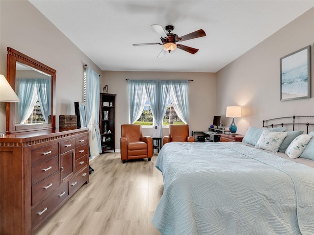 4180 Lenox Blvd, Venice, FL 34293 - bedroom featuring light wood-type flooring and a ceiling fan