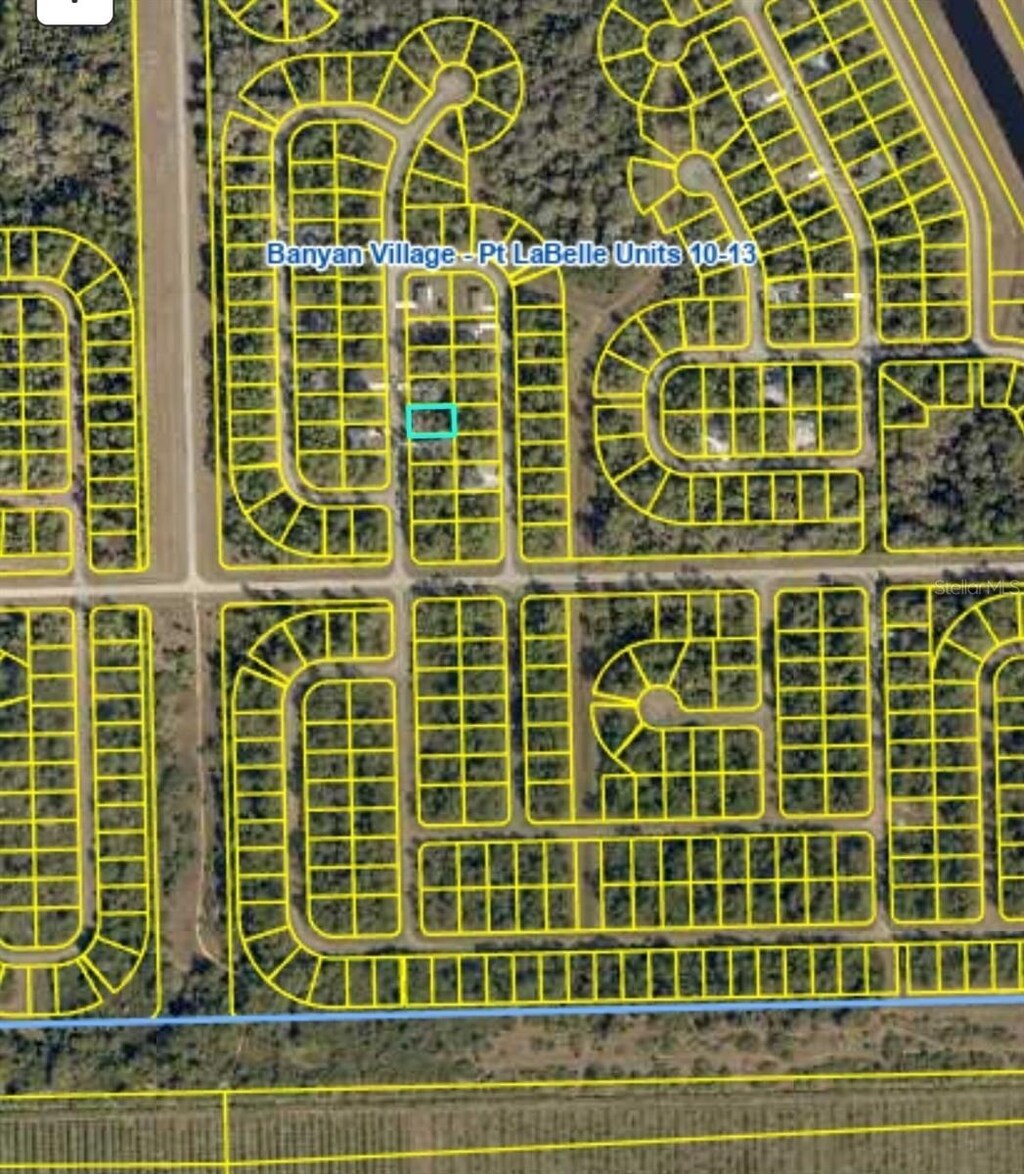 909 Emerald St, Labelle, FL 33935 - photo 1