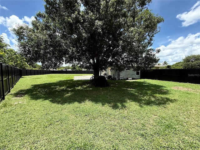 24 Charwood Cir, Lehigh Acres, FL 33936 - view of fenced backyard