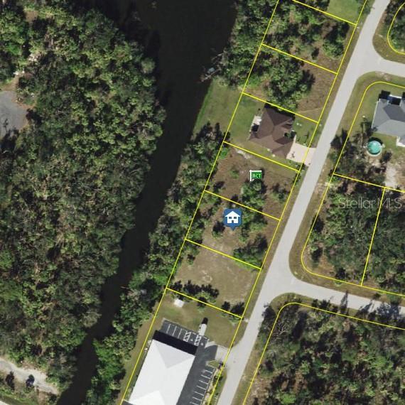 561 Pembroke Dr, Port Charlotte, FL 33954 - photo 2