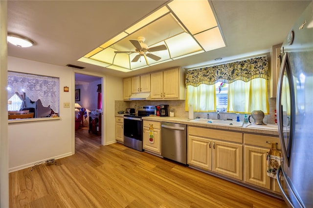 5585 Pendlewood Ln, Fort Myers, FL 33919 - photo 5