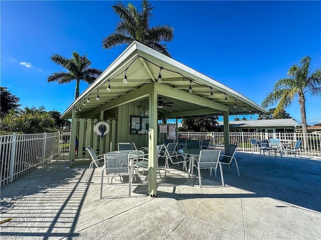 5585 Pendlewood Ln, Fort Myers, FL 33919 - photo 38
