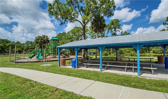 28118 Chinquapin Dr, Punta Gorda, FL 33955