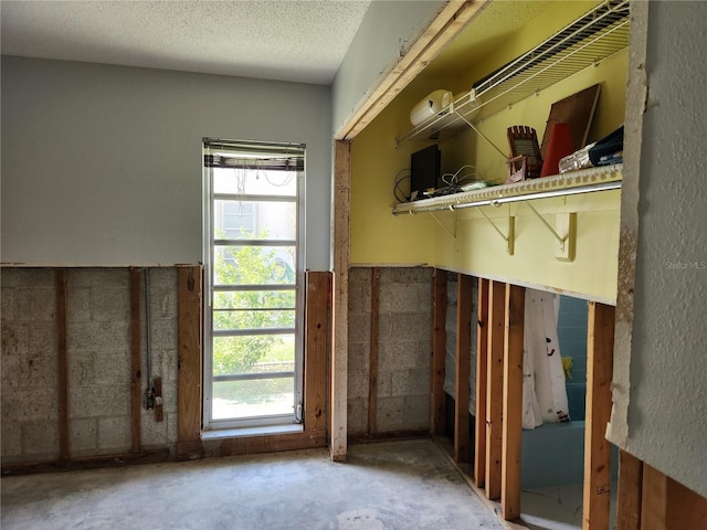 110 Hibiscus Dr, Punta Gorda, FL 33950 - mudroom with unfinished concrete flooring
