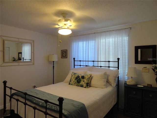 4022 Beaver Ln Unit 700B, Port Charlotte, FL 33952 - bedroom featuring ceiling fan
