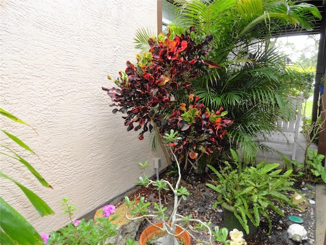 4022 Beaver Ln Unit 700B, Port Charlotte, FL 33952 - detailed view of stucco siding