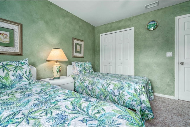 2103 Villaway E, Sebring, FL 33876 - bedroom featuring carpet and a closet