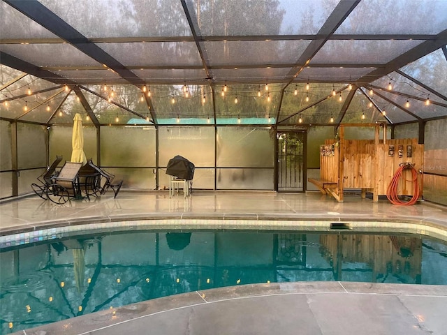 232 Darst Ave, Punta Gorda, FL 33950 - indoor pool featuring glass enclosure and a patio