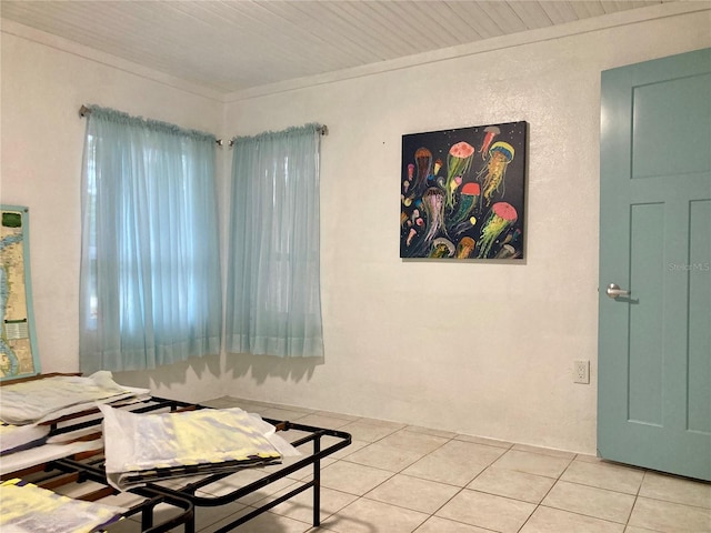 232 Darst Ave, Punta Gorda, FL 33950 - tiled living area with crown molding