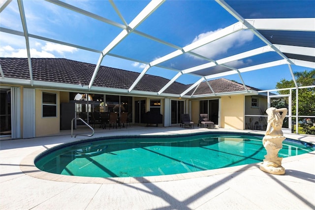 574 Macedonia Dr, Punta Gorda, FL 33950 - swimming pool featuring a patio area and a lanai