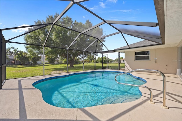 25451 Kowloon Ln, Punta Gorda, FL 33983 - outdoor pool with a yard, a patio area, and glass enclosure