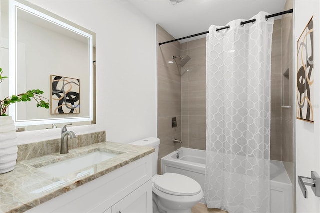 11772 96th Pl, Seminole, FL 33772 - bathroom with vanity and shower / bath combo with shower curtain