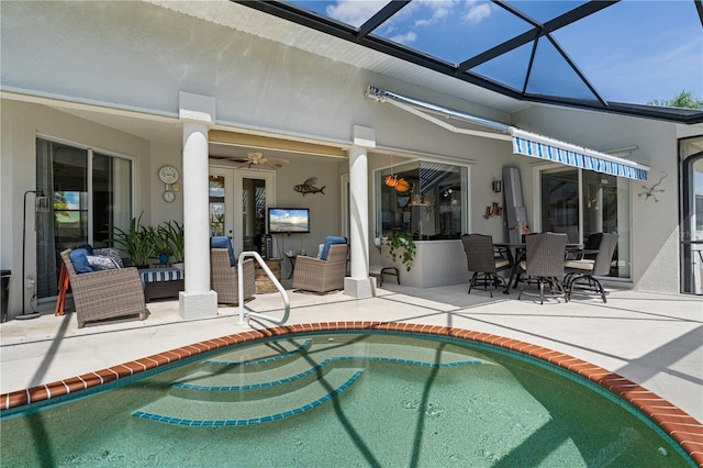 1422 Via Milanese, Punta Gorda, FL 33950 - outdoor pool with a patio, outdoor dining area, and ceiling fan