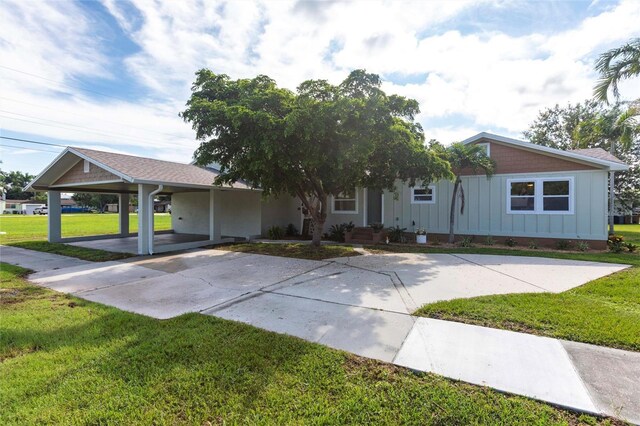 902 Narranja St, Punta Gorda, FL 33950 - photo 1