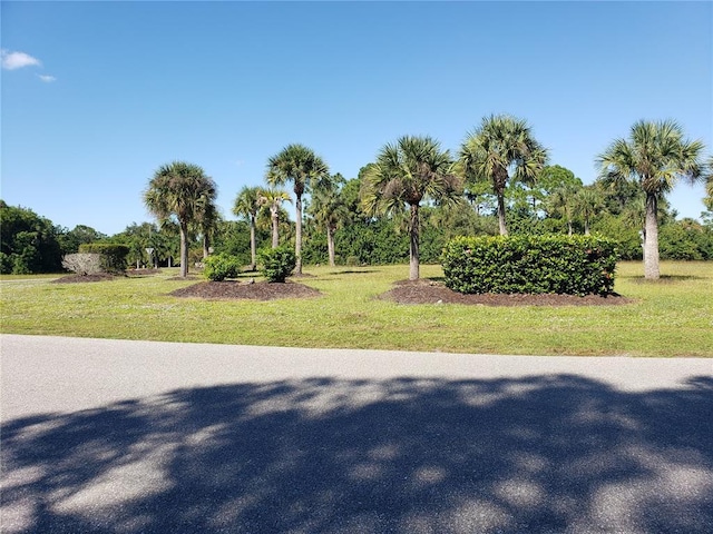 Listing photo 3 for 130 Australian Dr, Rotonda West FL 33947