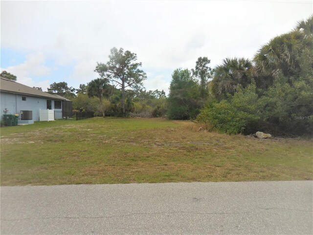 Listing photo 4 for 223 Jennifer Dr, Rotonda West FL 33947