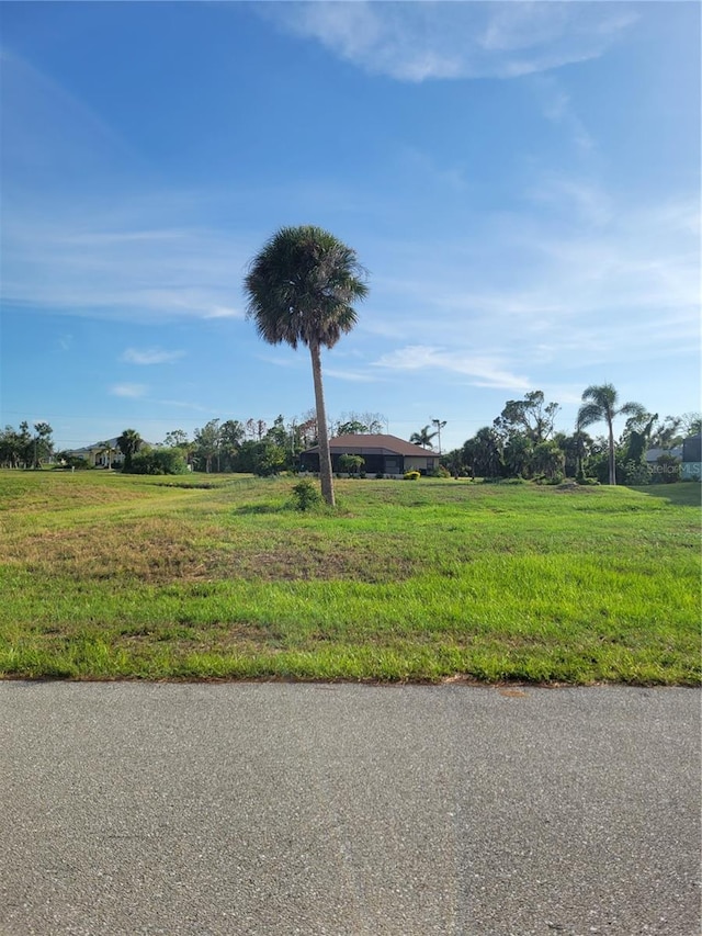 Listing photo 3 for 40 Pine Valley Ln, Rotonda West FL 33947