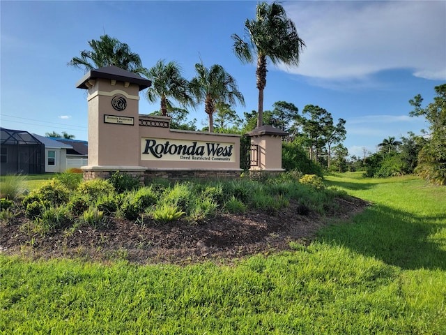 Listing photo 3 for 164 Tournament Rd, Rotonda West FL 33947