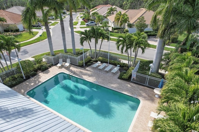 view of swimming pool