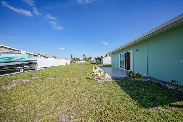 view of yard with a patio