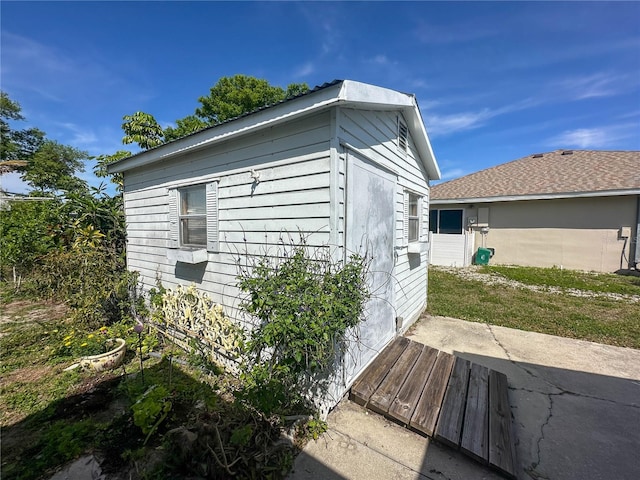 view of home's exterior