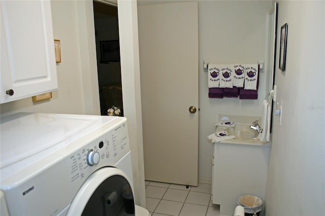 washroom featuring light tile patterned floors