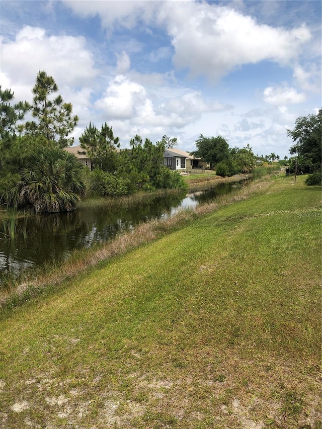 Listing photo 3 for 189 Apollo Dr, Rotonda West FL 33947