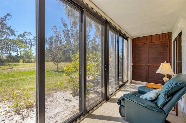 view of sunroom / solarium