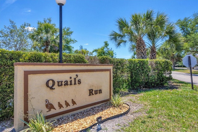 view of community / neighborhood sign