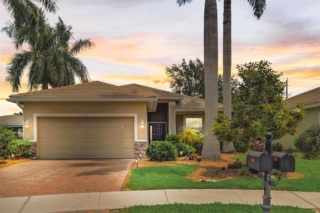 view of front of house featuring a garage