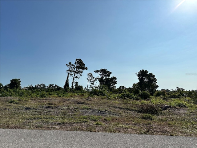 Listing photo 2 for 22 Sportsman Pl, Rotonda West FL 33947