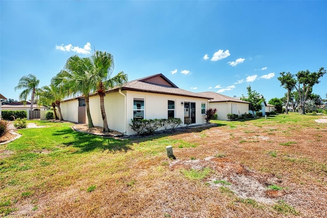 exterior space featuring a front yard