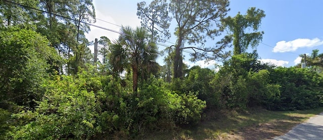 Listing photo 2 for 3172, 3180 Tamarind St, Port Charlotte FL 33948