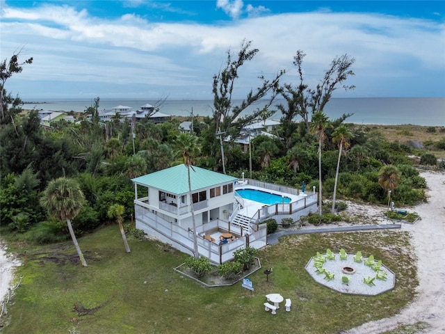 bird's eye view with a water view