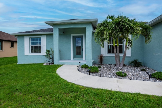 view of front of house with a front yard