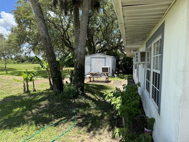 4029 E Sunflower Cir, Labelle, FL 33935 - view of yard with a storage shed