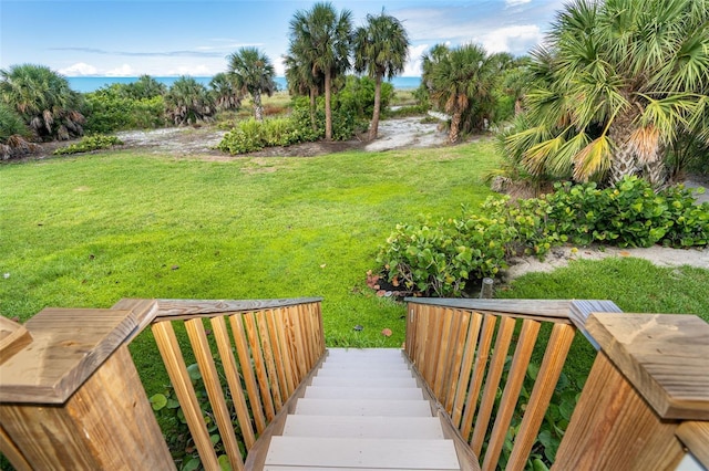 view of yard featuring a water view