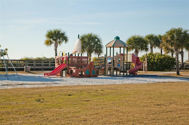 view of play area featuring a lawn