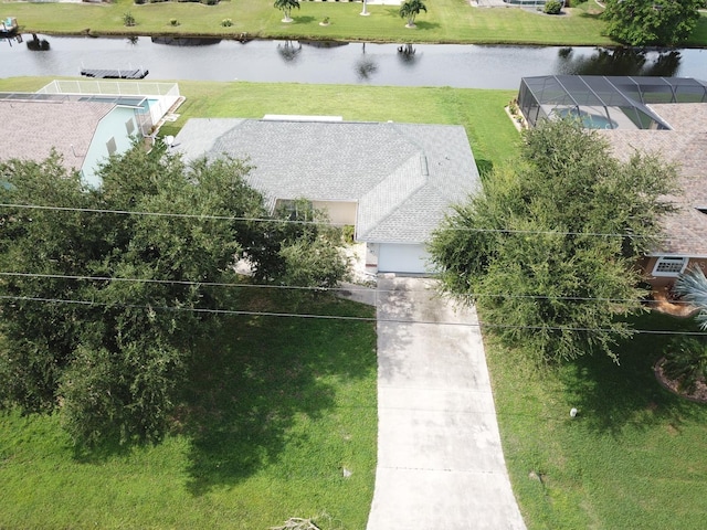 bird's eye view with a water view