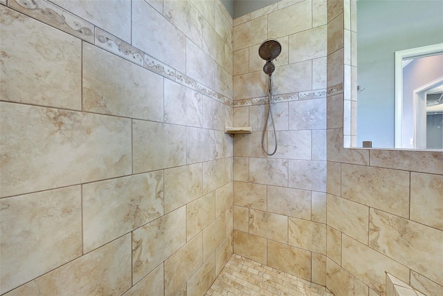 details featuring tiled shower