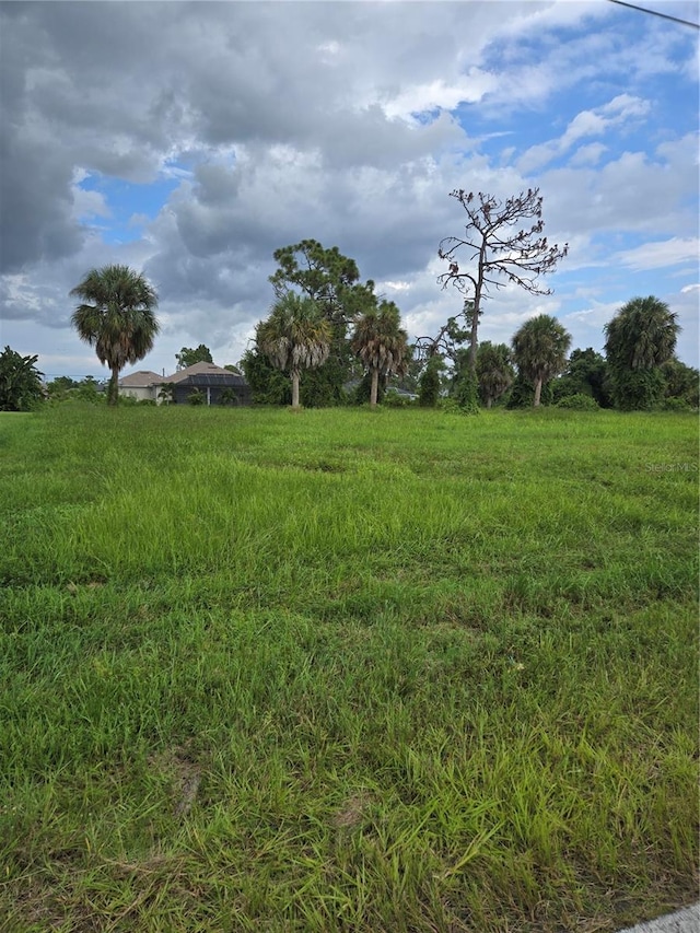 Listing photo 3 for 731 Boundary Blvd, Rotonda West FL 33947