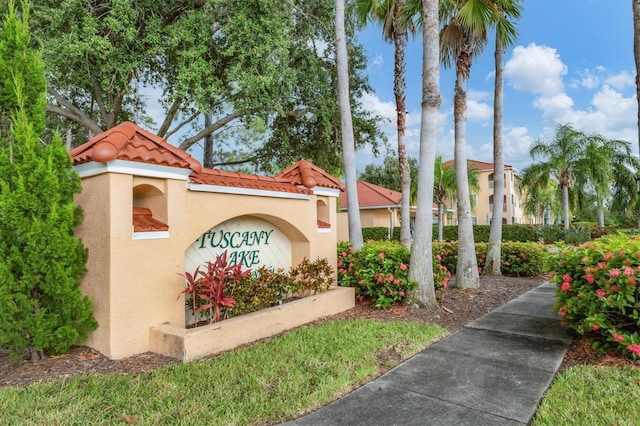 view of community / neighborhood sign