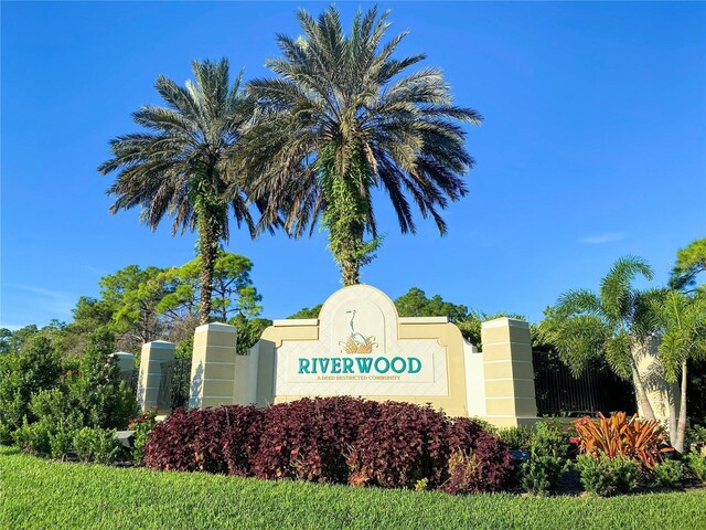 view of community / neighborhood sign